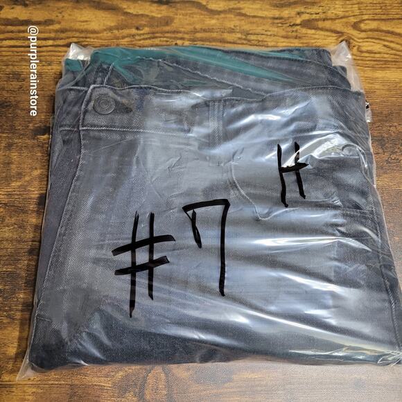 Old Navy Jeans Size 18 Wow Straight High Rise Stretch Denim Black Jack Wash - Picture 12 of 12